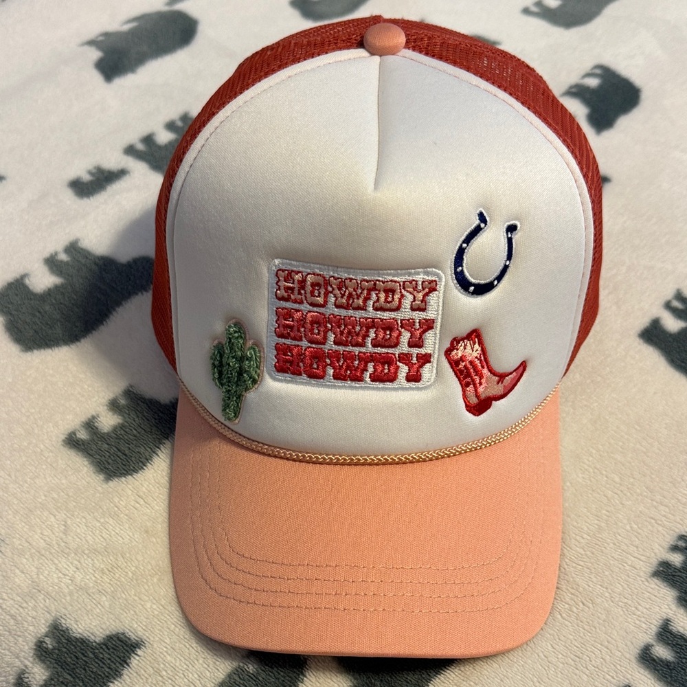 Red and White Howdy Trucker Hat